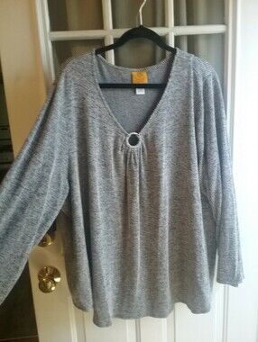 Ruby Rd. Women’s Gray V-Neck Long Sleeve Top with Ring Detail